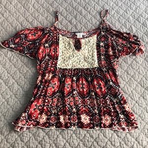 Shyanne cold shoulder top